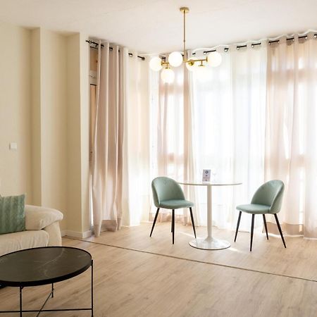 Apartamento Picasso Торемолинос Екстериор снимка