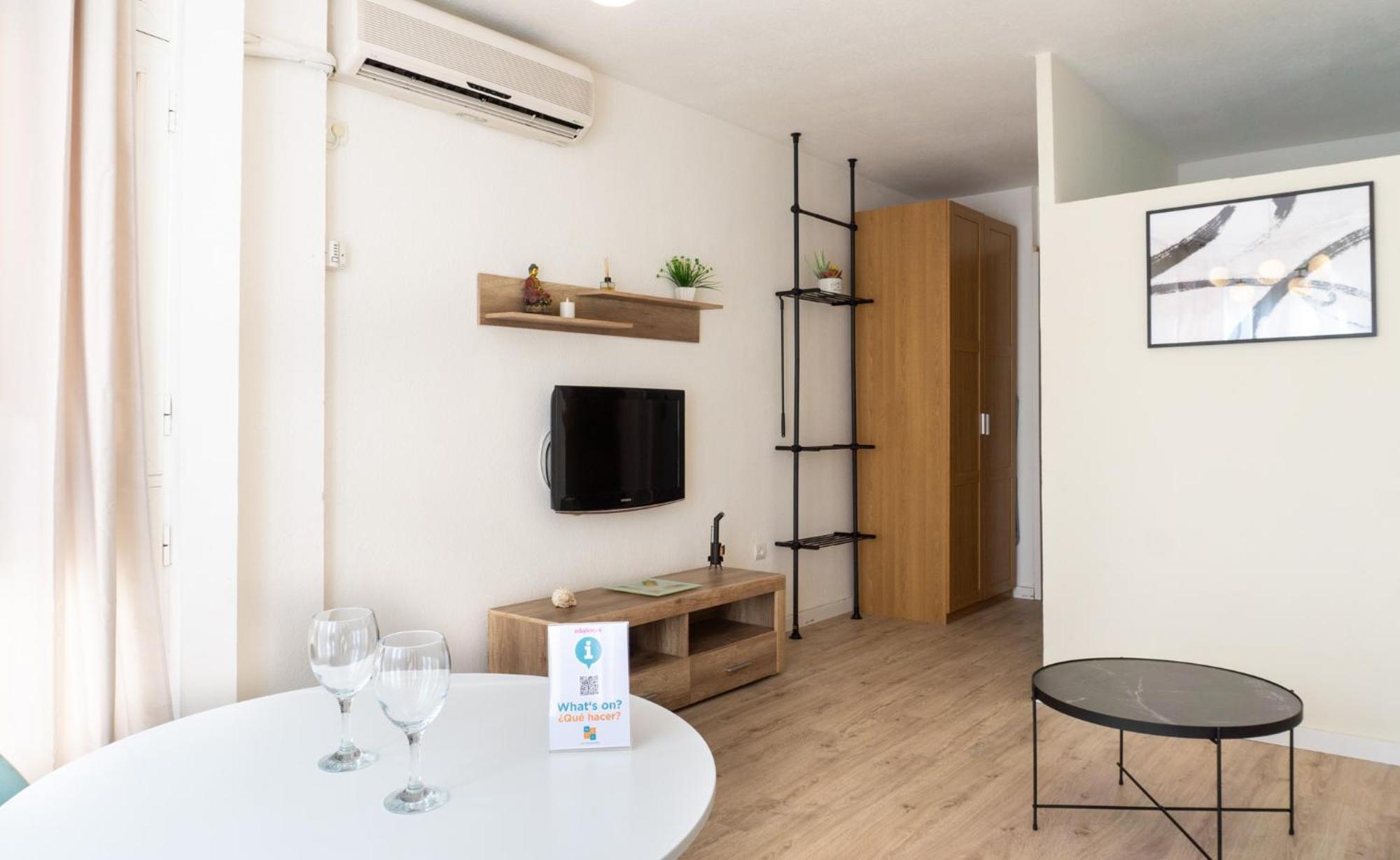 Apartamento Picasso Торемолинос Екстериор снимка